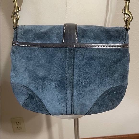 Coach suede messenger crossbody mini, hard to find - Picture 7 of 13